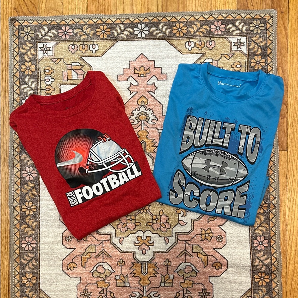 ✨ Nike/Under Armour ✨ Bundle Boys Football Theme T Shirts Size 7 and Medium